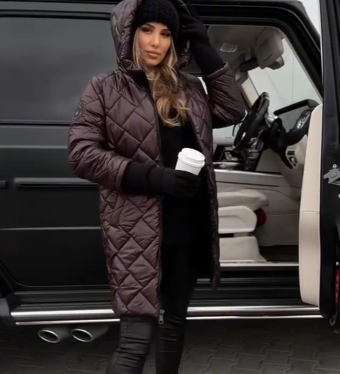 Elara | Palton pufos elegant cu glugă