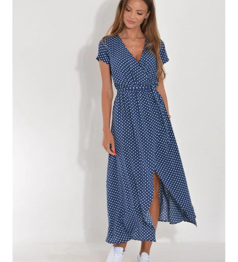 Julia - Rochie elegantă cu decolteu în V și croială care modelează silueta.