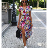 Julia - Rochie elegantă cu decolteu în V și croială care modelează silueta.