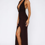 Freya – Rochie de Damă Maxi Elegantă cu Decolteu și Fustă Plisată
